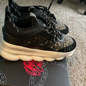 Versace chain reaction Great condition